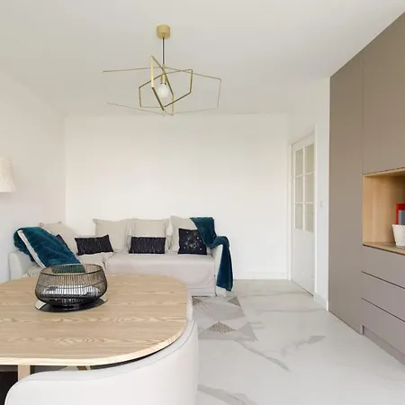 Balivia Furnished Flat * 앙티브